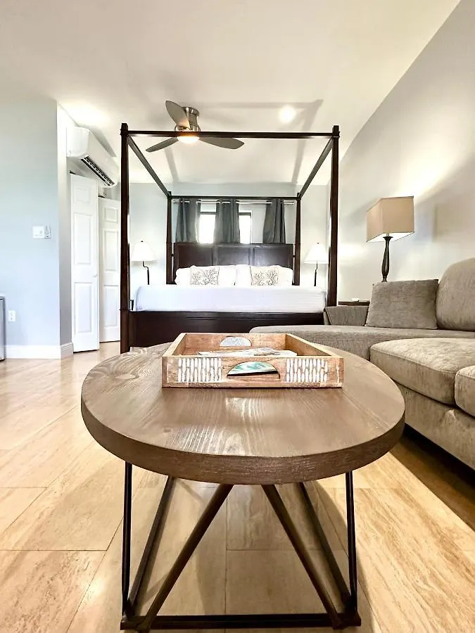 Seven Mile View Condo #3B West Bay Holiday home